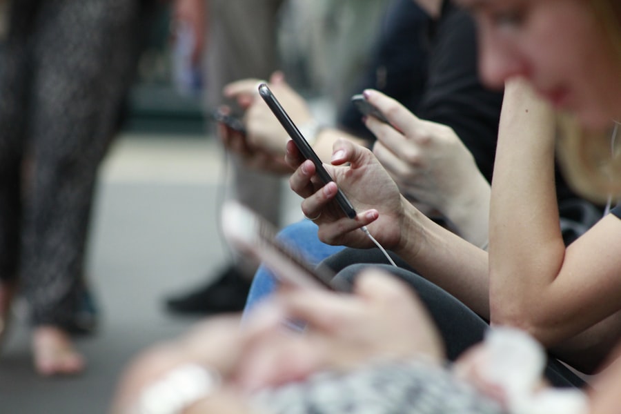 Capturing audience attention across social platforms